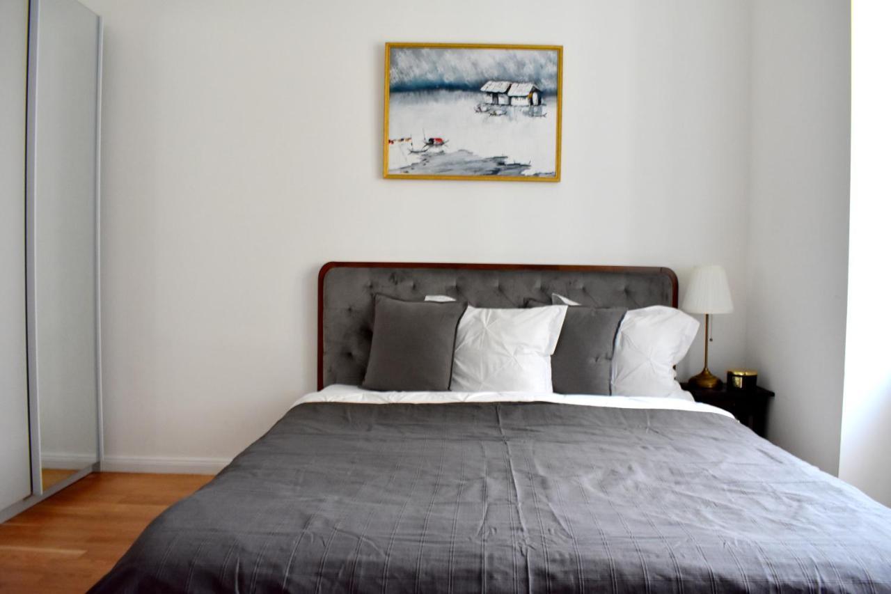 Lovely Apartment In Center Praga Exterior foto